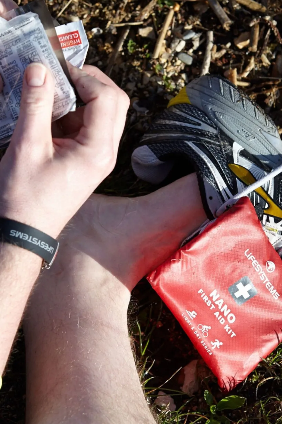 Light & Dry Nano First Aid Kit