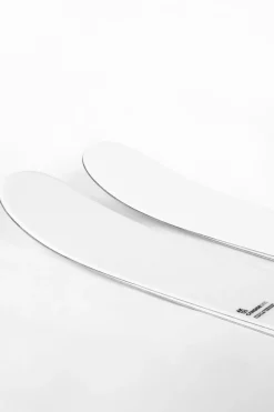 Mens AK 121 Skis (Skis Only)