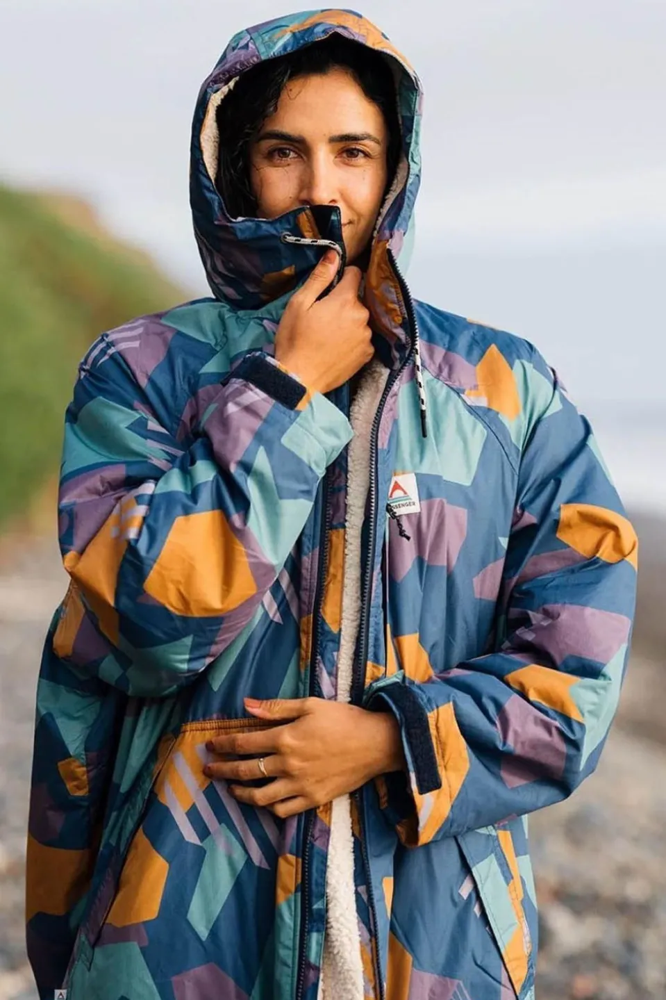 Unisex Waves Recycled Sherpa Lined Changing Robe