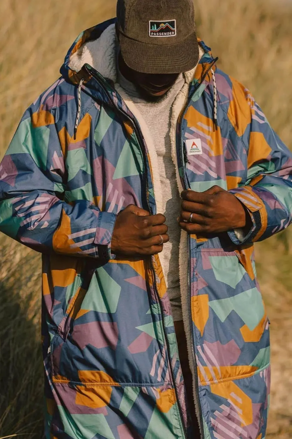 Unisex Waves Recycled Sherpa Lined Changing Robe